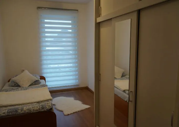 아파트 Apartman Volijak 야이체