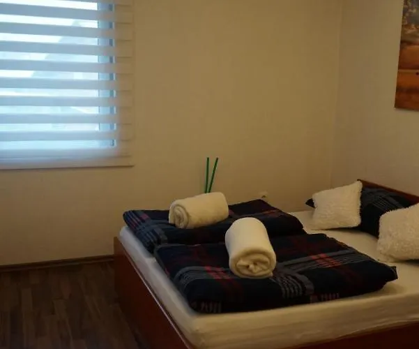 아파트 Apartman Volijak 야이체